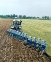 Напівнавісний оборотний плуг LEMKEN TITAN